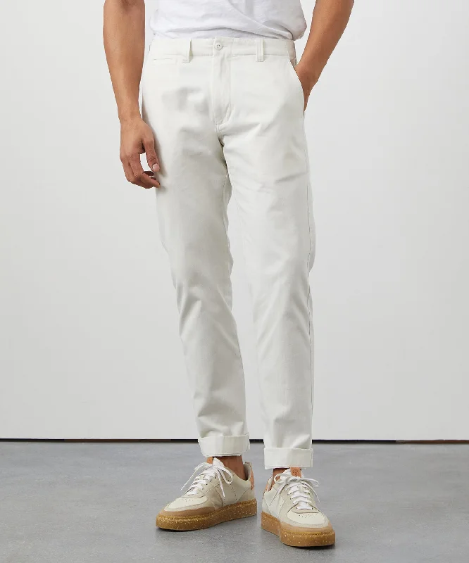 Straight Fit Favorite Chino in White