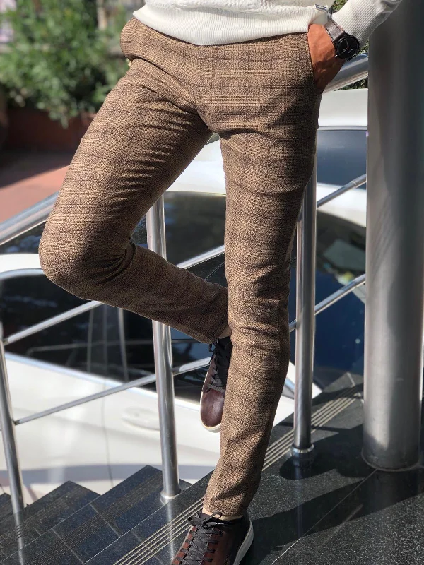 Malacan Slim-fit Pants in Brown