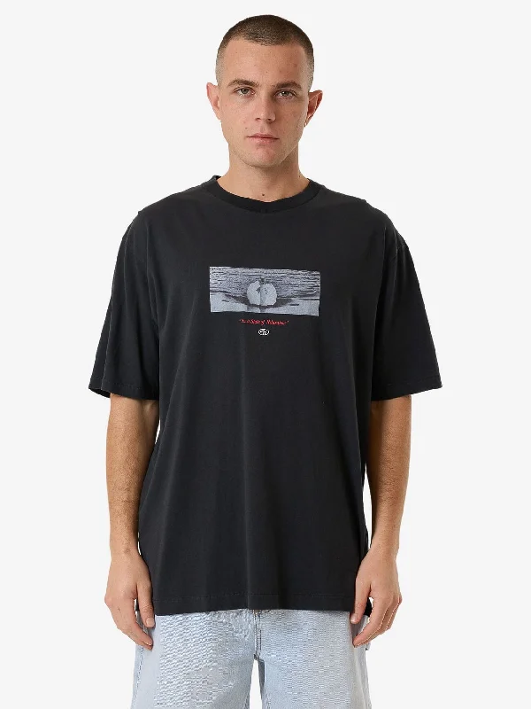 Can't Beat Swan Song Oversize Fit Tee - Black