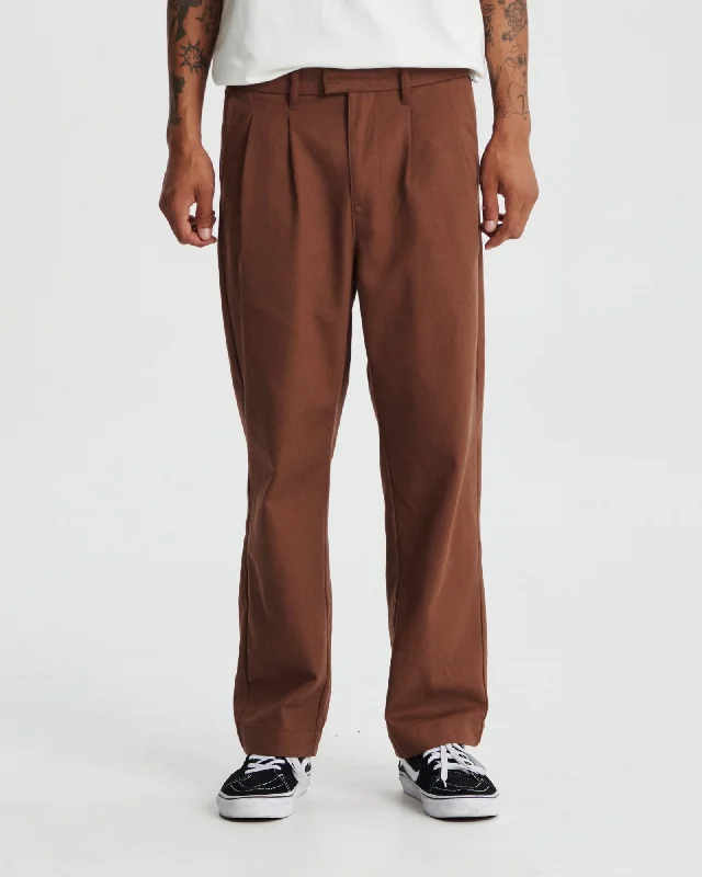 Weekend Bargains to Enjoy Harro Pleat Pant - Brown