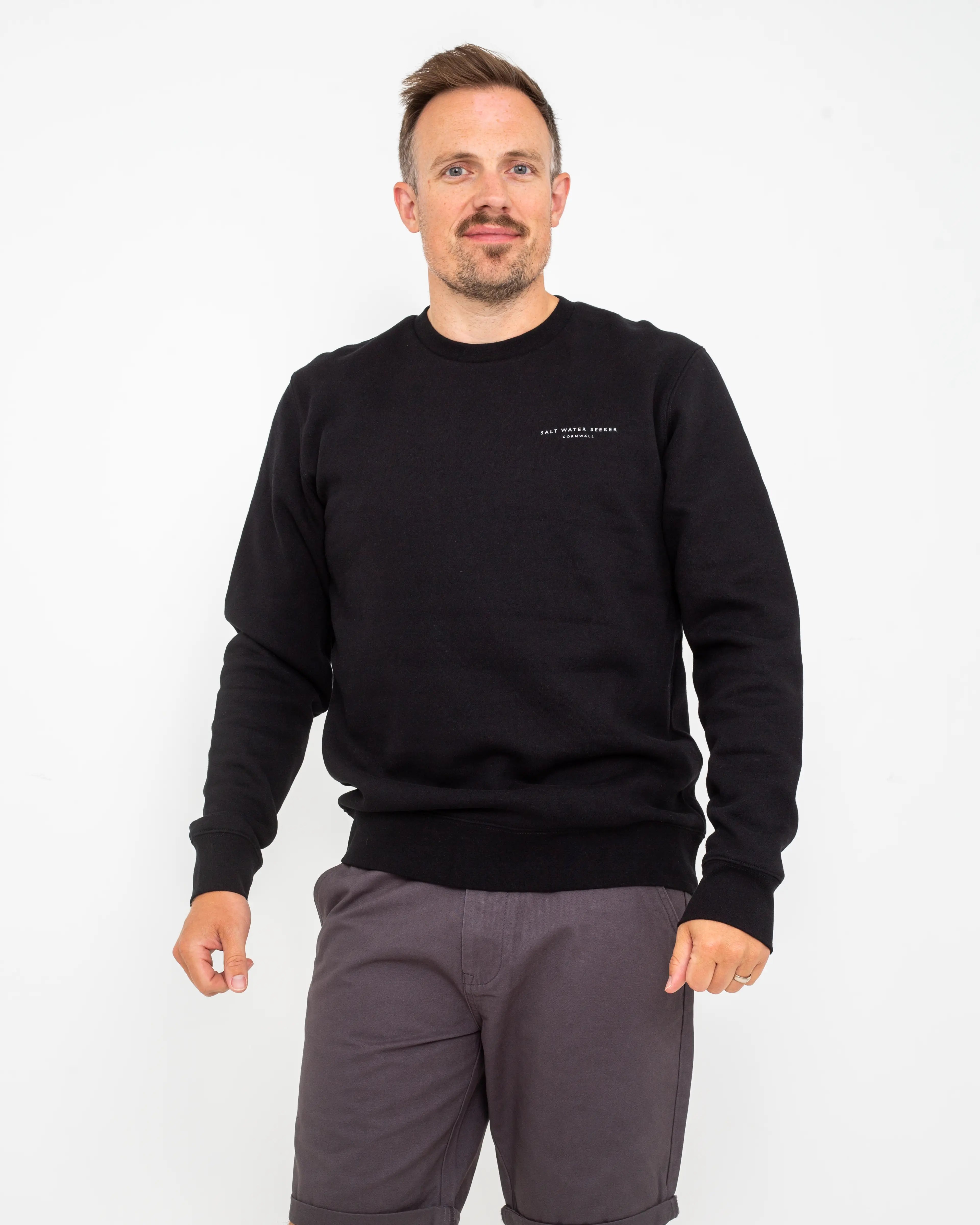 Discount Mania Dusk Sweatshirt in Black
