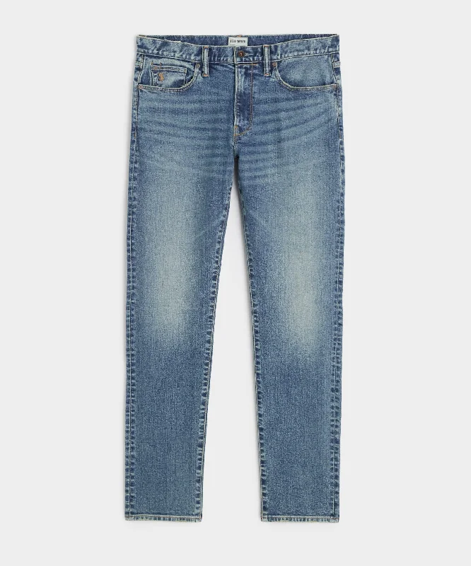 Slim Stretch Jean in Medium Indigo Wash