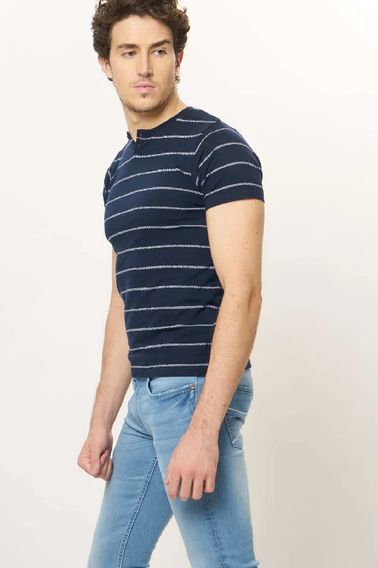 Weekend Deals That Wow Muscle Fit Henley T.Shirt