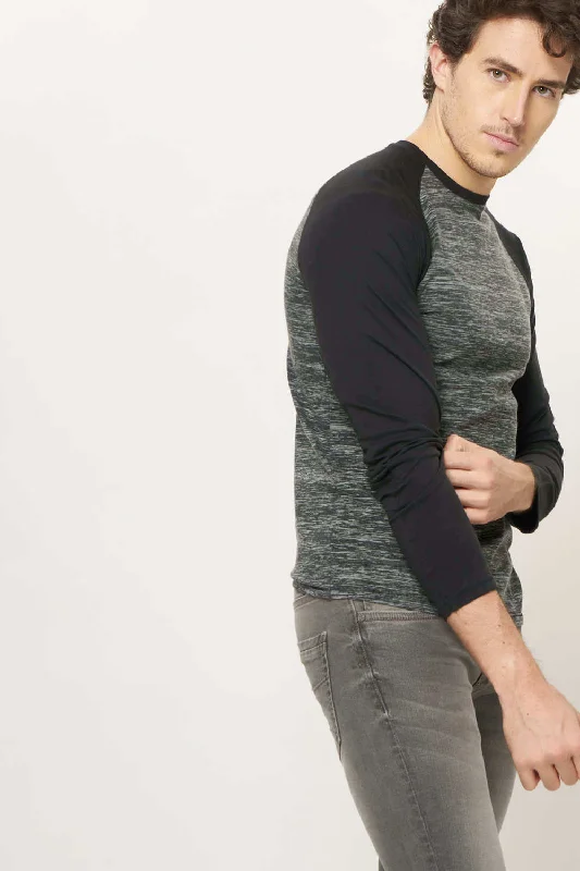 Year-End Clearance Muscle Fit Raglan Long Sleeve T.Shirt