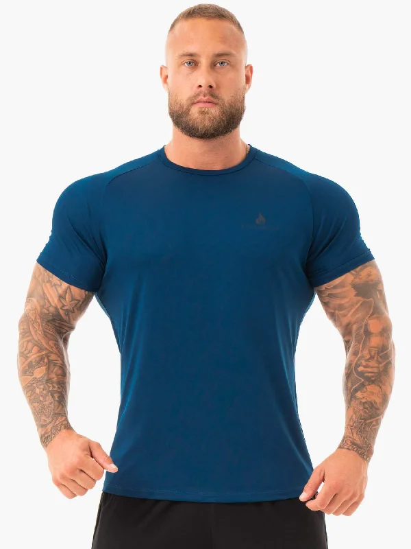 Breeze T-Shirt - Navy