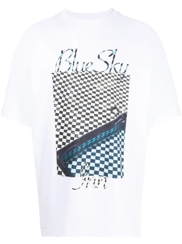 Weekend Discounts to Celebrate Logo-Graphic Print T-Shirt
