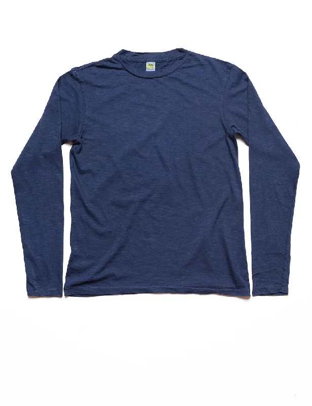 Long Sleeve Crewneck T-Shirt in Navy